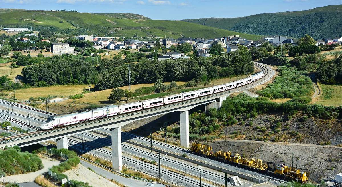 El tren se impone al avión en los viajes de negocio nacionales